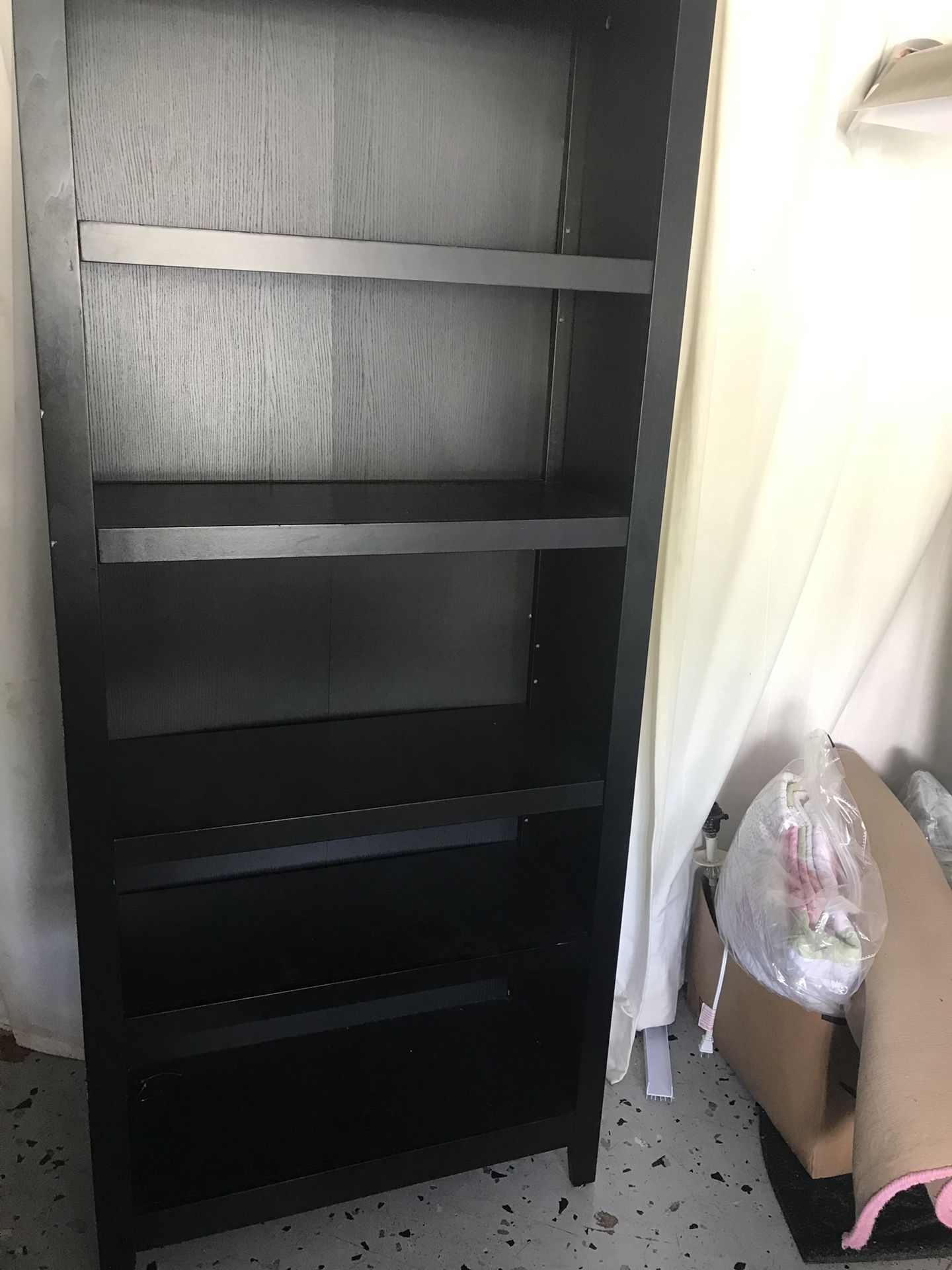Black bookshelf with 6 shelves