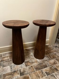 Set of 2 Solid Wood End Tables