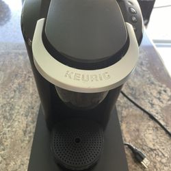 Keurig Coffee Machine With K-Cup Storage Drawer