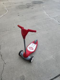 Radio Flyer Kids Kick Scooter