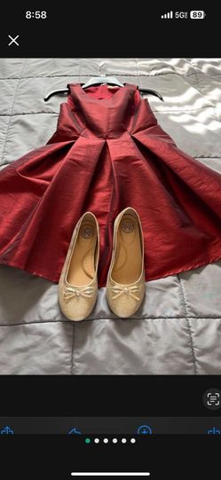 There Is Two Items A Beautiful Dress For A Girls In Size L And Shoes In Size 3 The Color Is Gold It’s great For Holidays For girl s Both For $25 Total