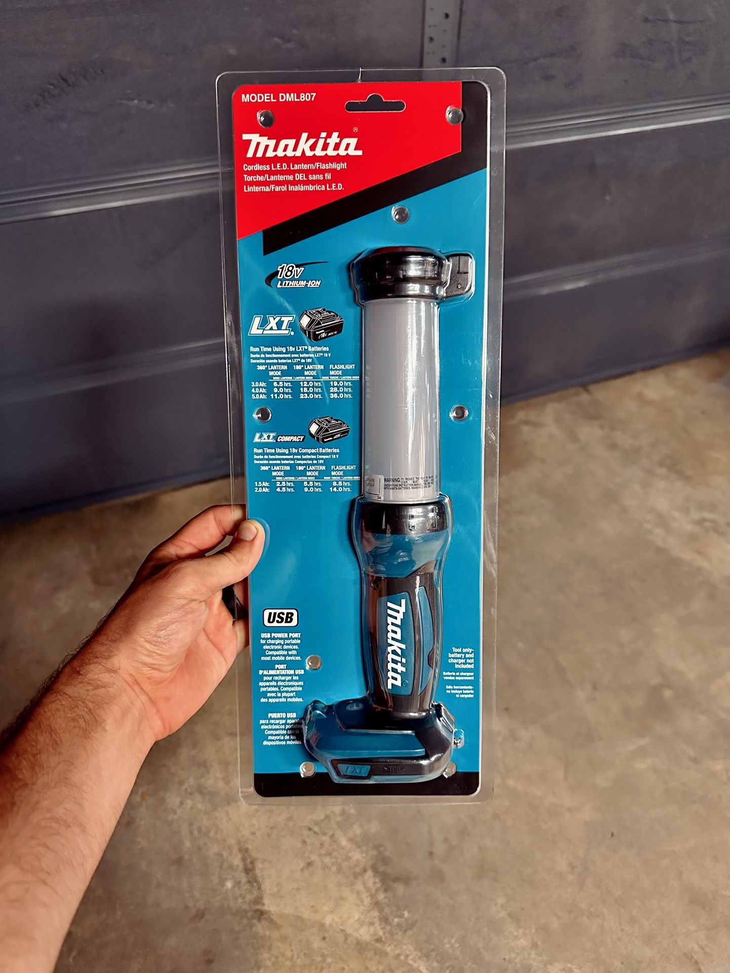 Makita LXT 18v Cordless Lantern Flash Light (Tool Only)