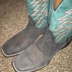 Cowboy Boots ⚠️Willing To  Negotiate Price⚠️