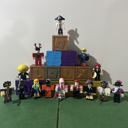 Old Roblox figures