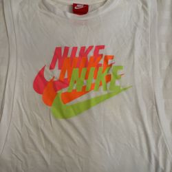 Brand New Nike White Size Medium Sleeveless Workout Shirt Pick Up Near La Brea And San Vicente 90019