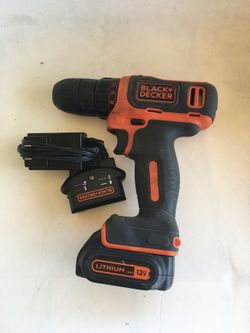 BLACK + DECKER DRILL