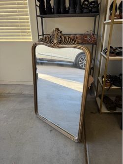 GOLD ORNATE MIRROR