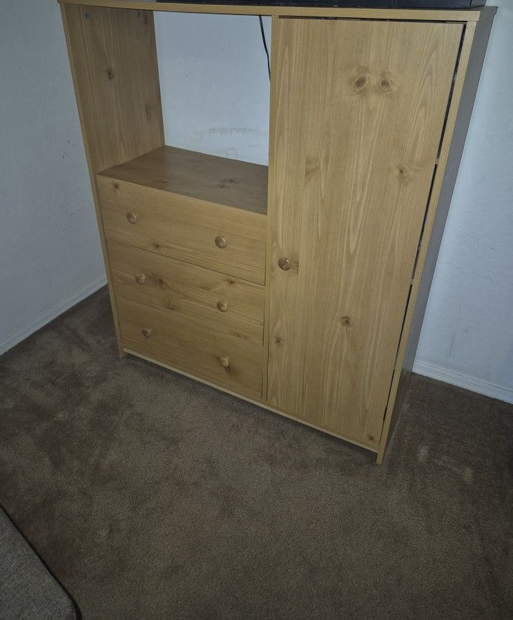 Cabinet With 4 Shelves & Drawers
