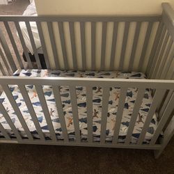 Baby Crib And Mattress 