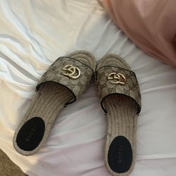 Gucci, Size 8 Women’s Sandals 