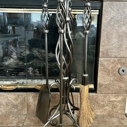 Brush Metal- Silver- 5 piece Fireplace Tool Set w/ Ash Bucket