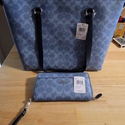 Coach Tote And Wallet Brand New Great Xmas Gifts 