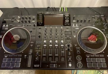 Pioneer DJ XDJ-XZ 4ch Professional All-in-One DJ System Black