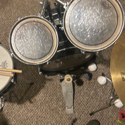 LUDWIG Accent Drum Set 