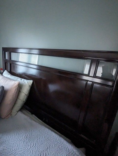Dresser Mirror And Bed Frame Queen Size