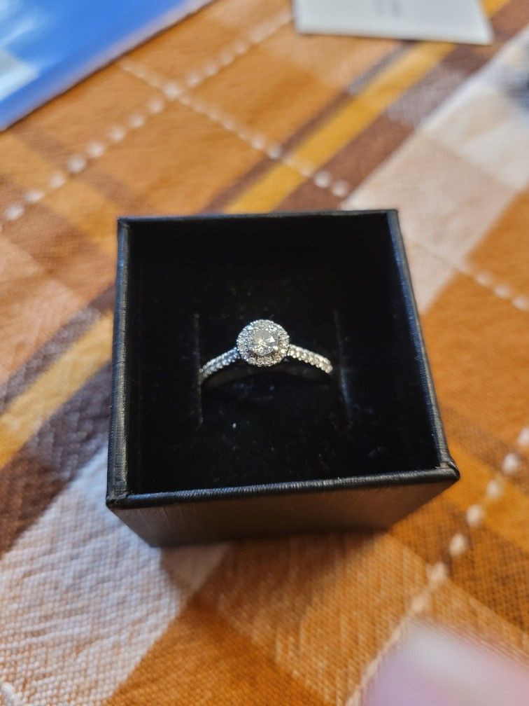 Diamond Engagment Ring