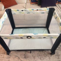 Cloud Pack N Play With Bassinet