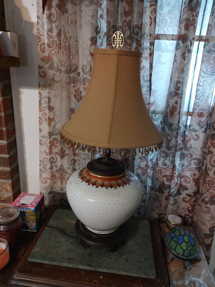 Asian Style porcelain Ginger Jar Shape Lamp