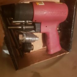 2 New Air tool $40,air staple Gun$20,Engraving Tool $25