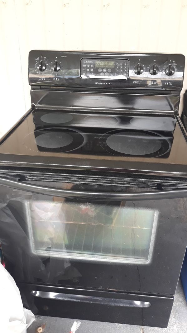 Frigidaire glass top electric stove for Sale in NEW PRT RCHY, FL OfferUp