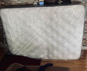 Full size mattress