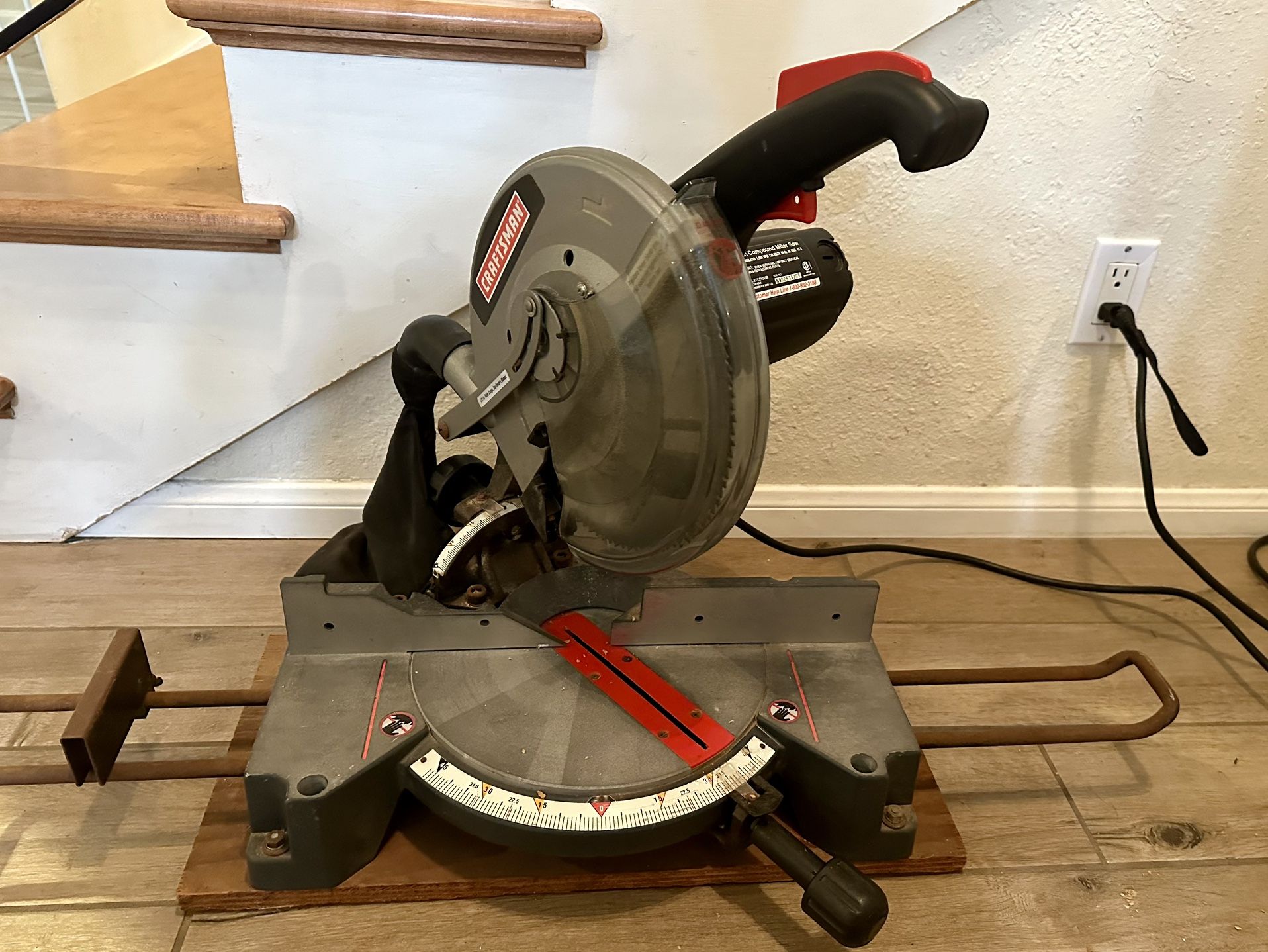 Craftsman 10” Compound Miter Saw for Sale in Seal Beach, CA - OfferUp