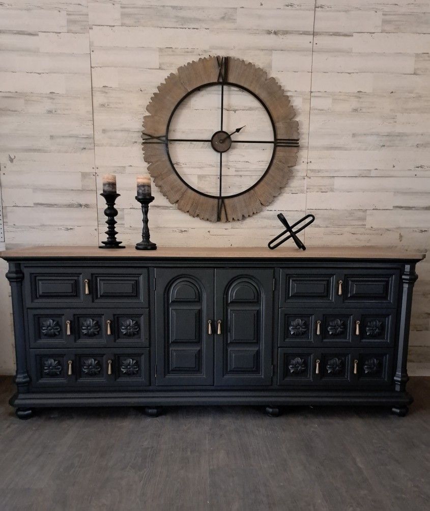 Refinished Oversized Oak 9 Drawer Dresser/Tv Stand 