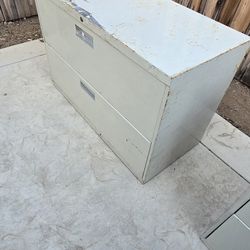 Metal Filing Cabinet 