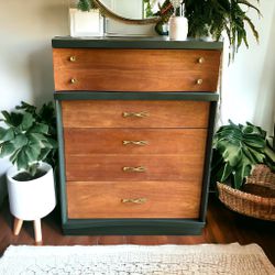 Bassett Furniture Vintage Wood Dresser 