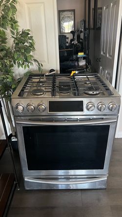 Gas stove