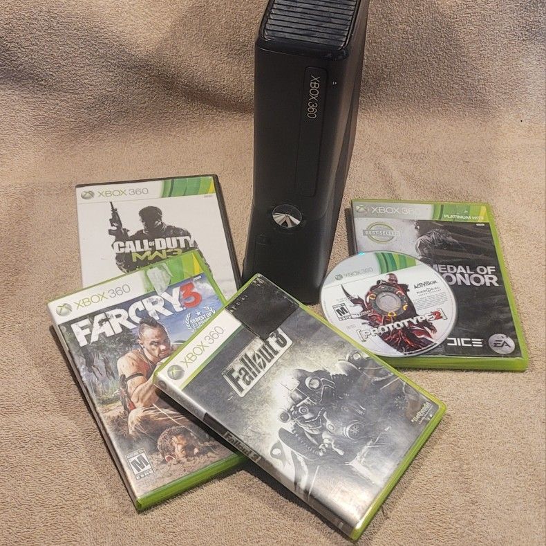 AWESOME MICROSOFT XBOX 360 SLIM VIDEO GAME SYSTEM BUNDLE w/5 GAMES * 4GB CONSOLE DISK DISC