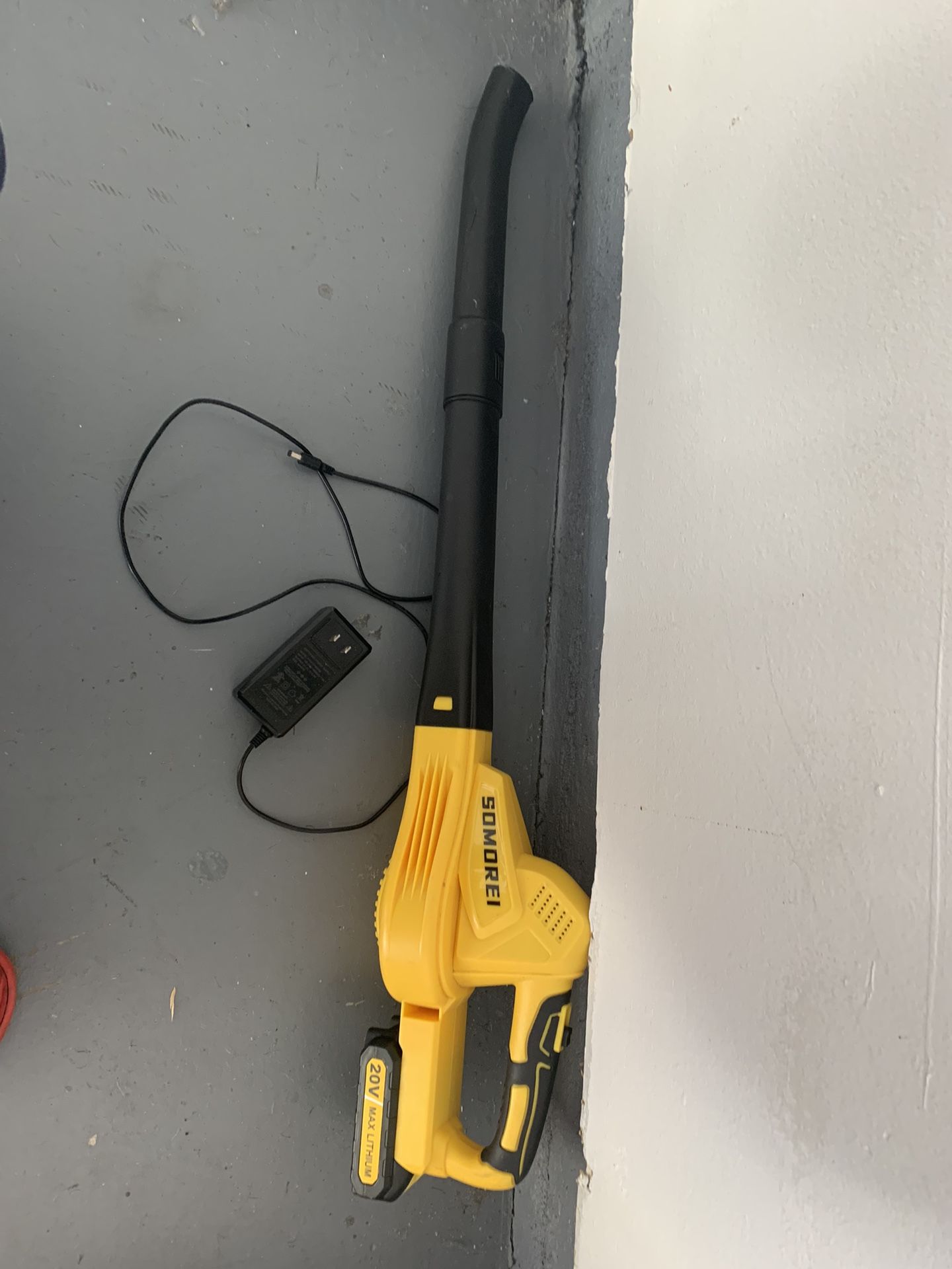 Leaf Blower