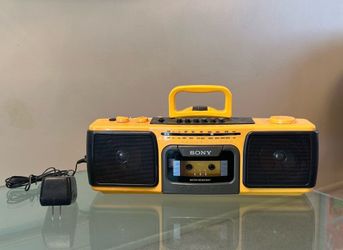 Vintage Sony Sports CFS-920 Yellow AM FM Stereo Cassette Recorder Handle Original AC Adapter