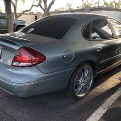 2006 Ford Taurus