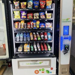TCN Combo Vending Machine With Credit Card Reader 