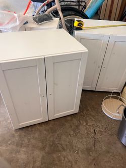 IKEA BESTÅ Modular Cabinet Storage Set – 5 Pieces – White with Discontinued Shaker Doors