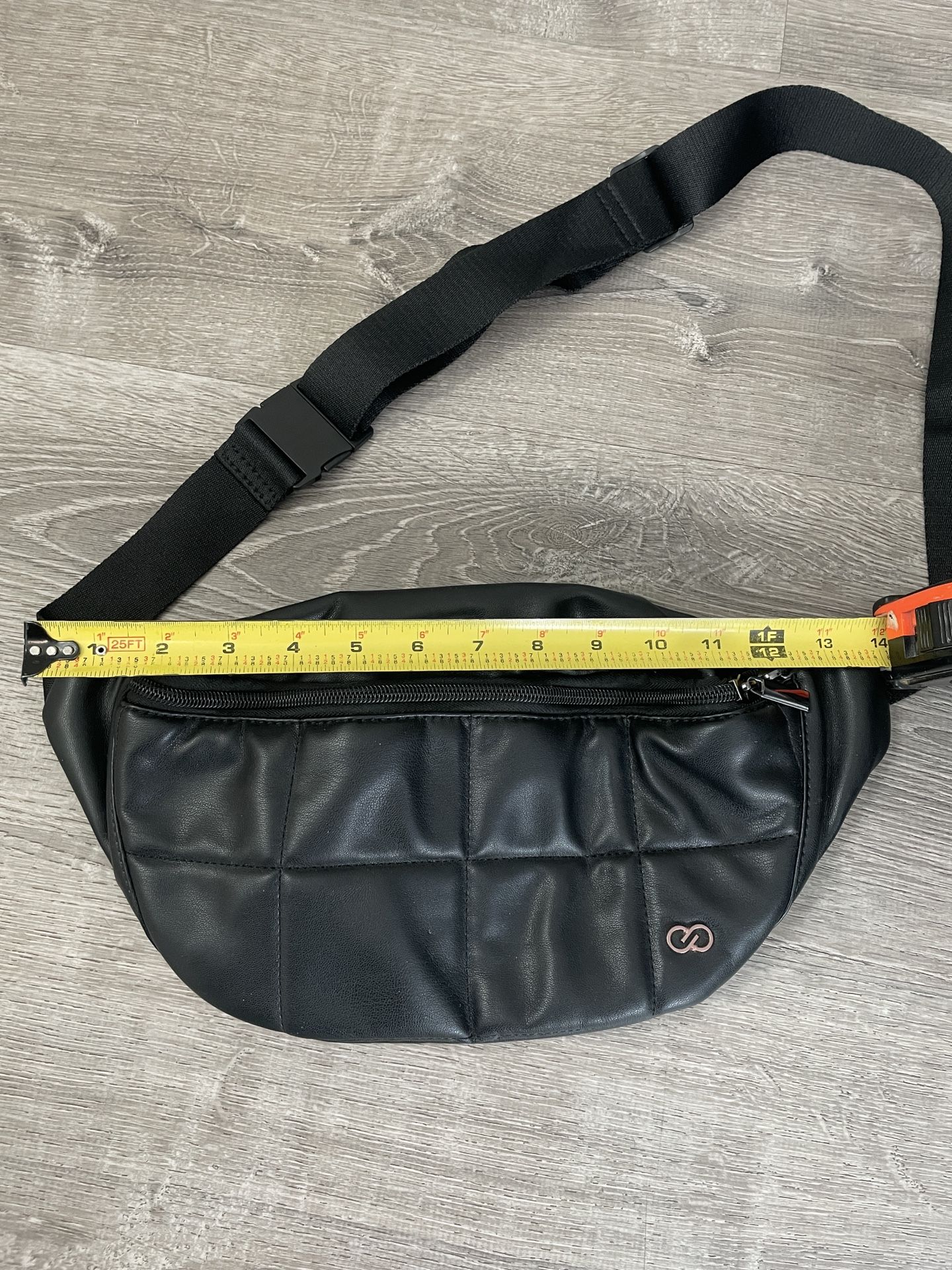 Carrie underwood fanny pack sales