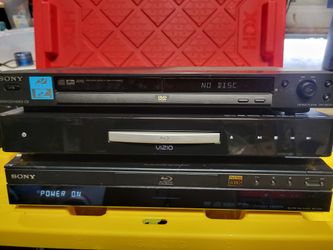 DVD and Blu-ray Disc player Lot