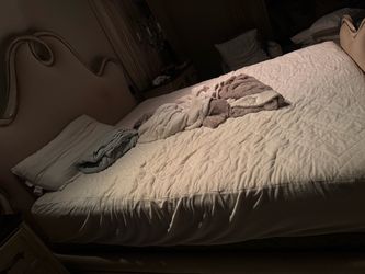 Bedroom set