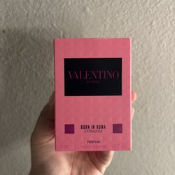 Valentino Perfume 