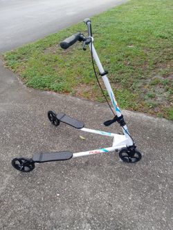 Wiggle Drifting Scooter Works Good $60 Firm