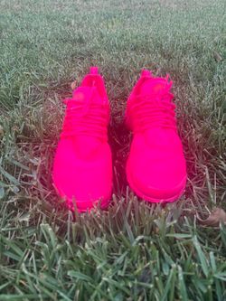 Size 7.5 Neon Pink Low-Top Sneakers
