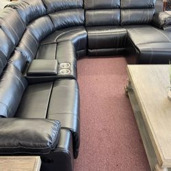 💥HUGE Blowout Furniture Sale!💥 Black Reclining Sectional! $50 Down Takes It Home Today!