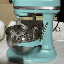 Kitchen Aid KitchenAid Professional 5 Plus Series 5 Quart Bowl-Lift Stand Mixer