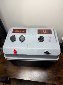 NEW SUNAPEX Trolling Motor Smart Battery Box 12V/24V Marine Power Center