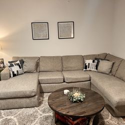 Rooms To Go Large Grey Sectional