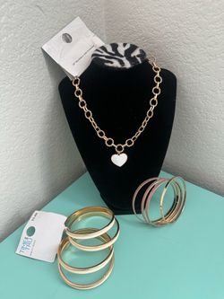Time and Tru Gold Chain Necklace with White Heart Pendant & matching bangles-new