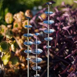 Minimalist Industrial Steel Garden Stakes – Abstract Metal Flower Sculptures