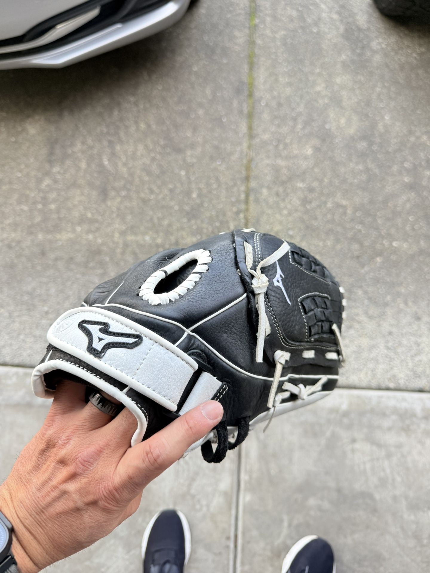 Mizuno fast pitch / Slow Pitch Softball glove 12.5 Inches