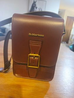 Dr. Martin hand bag w/ arm strap